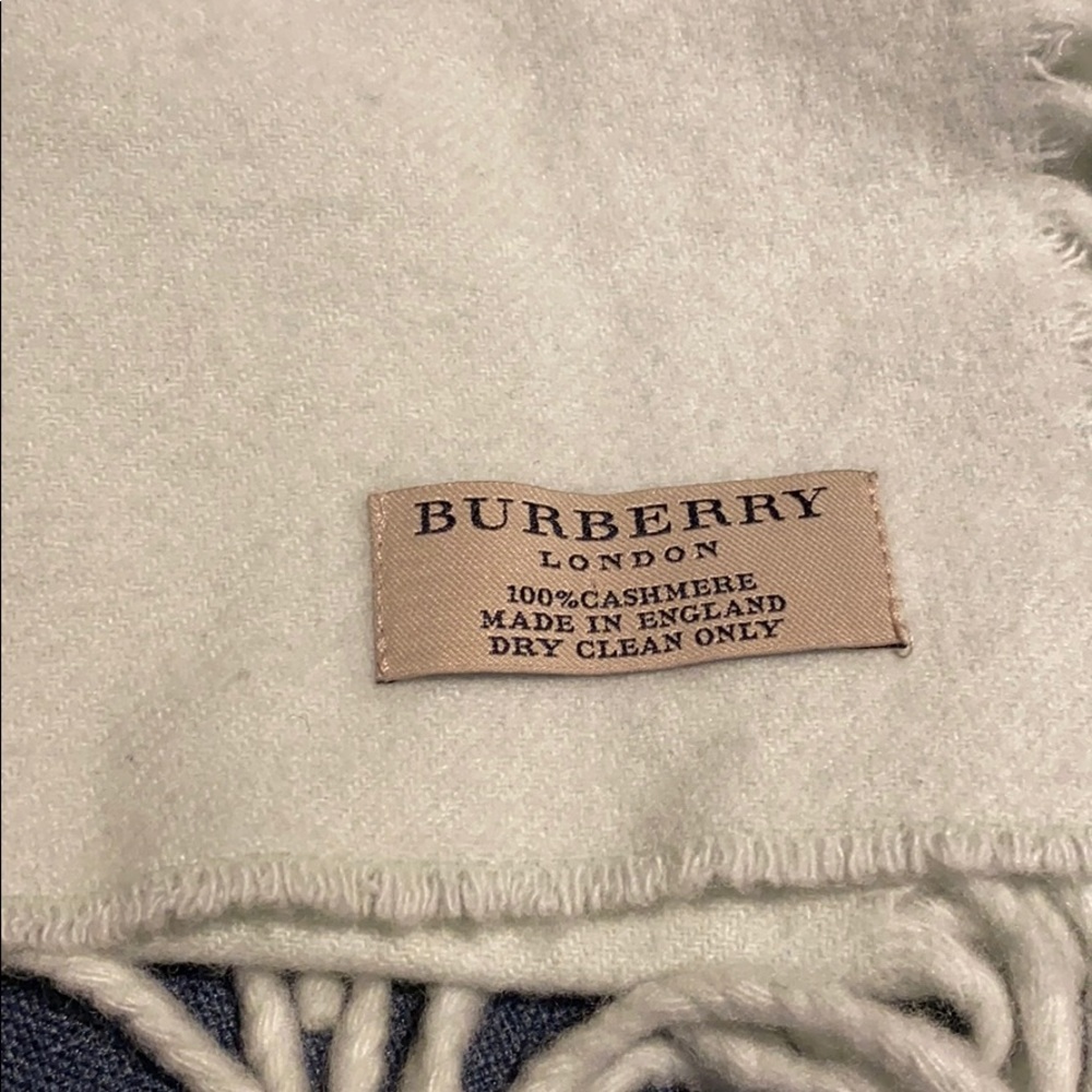 Brand New BURBERRY Cashmere Scarf—Light Blue—Fringe on Both Sides - Picture 2 of 4